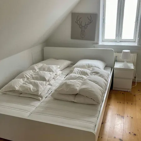 In With Free Parking Apartment