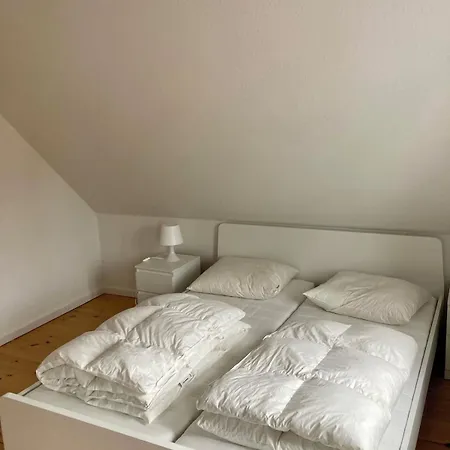 Apartment In With Free Parking *